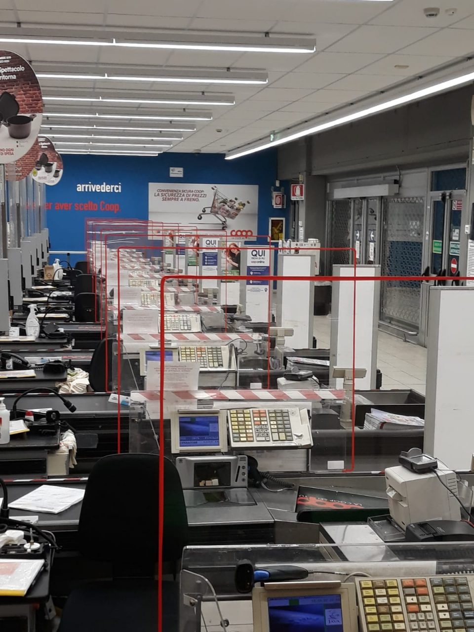 Coronavirus: Coop Lombardia 1.100 plexiglass alle casse