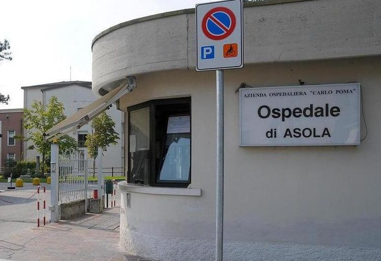 Coronavirus: dimesso a 97 anni. Il paziente grato al personale: Siete i miei angeli