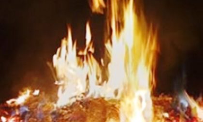 Roghi ovunque per la Vecchia: insorge la polemica