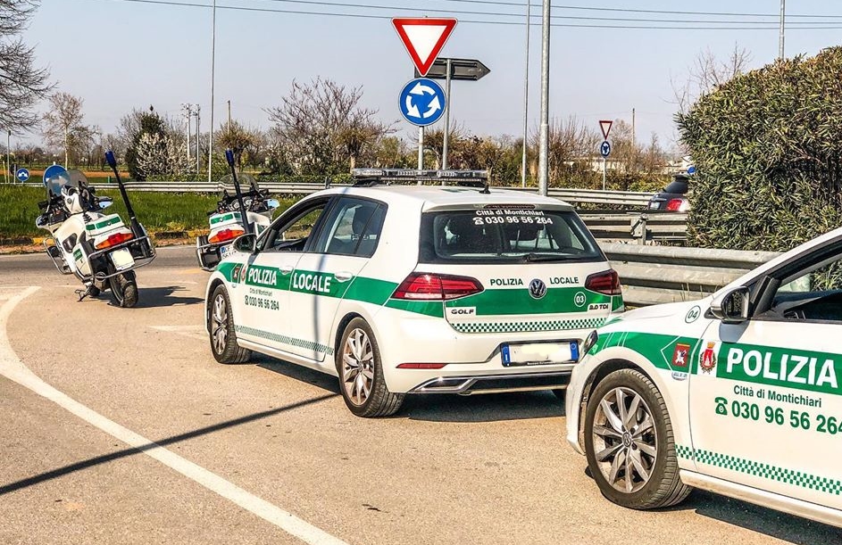 Il gesto gentile dell’agente Giacomo Fola scalda il cuore della comunità