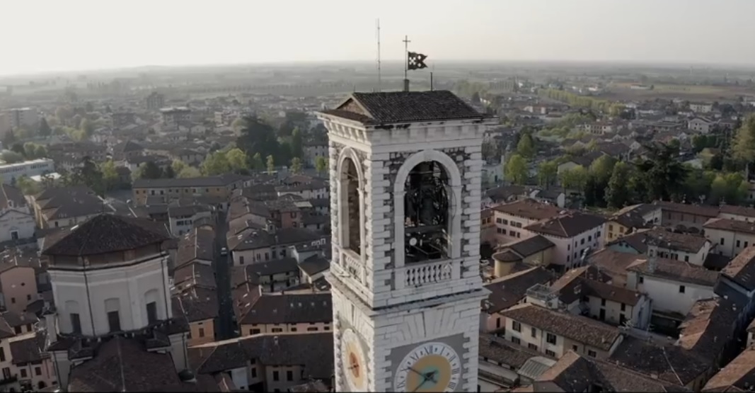 E’ da brividi il video di Chiari deserta
