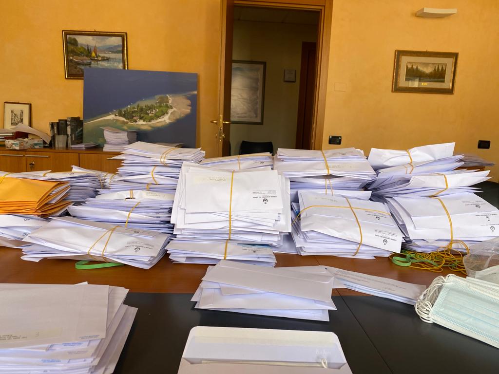 Donate 1000 mascherine dall’associazione centro anziani Manerba