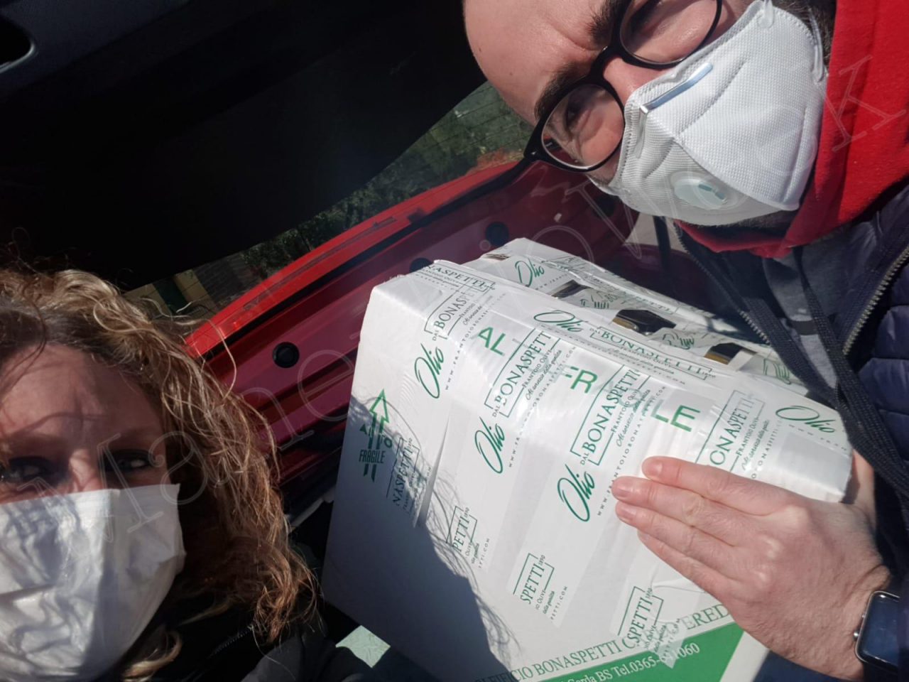 Il frantoio Eredi Bonaspetti Carlo dona ai sanitari dell’AAT 118 Brescia il proprio olio