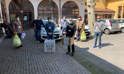 Consiglieri comunali e volontari distribuiscono 8mila mascherine