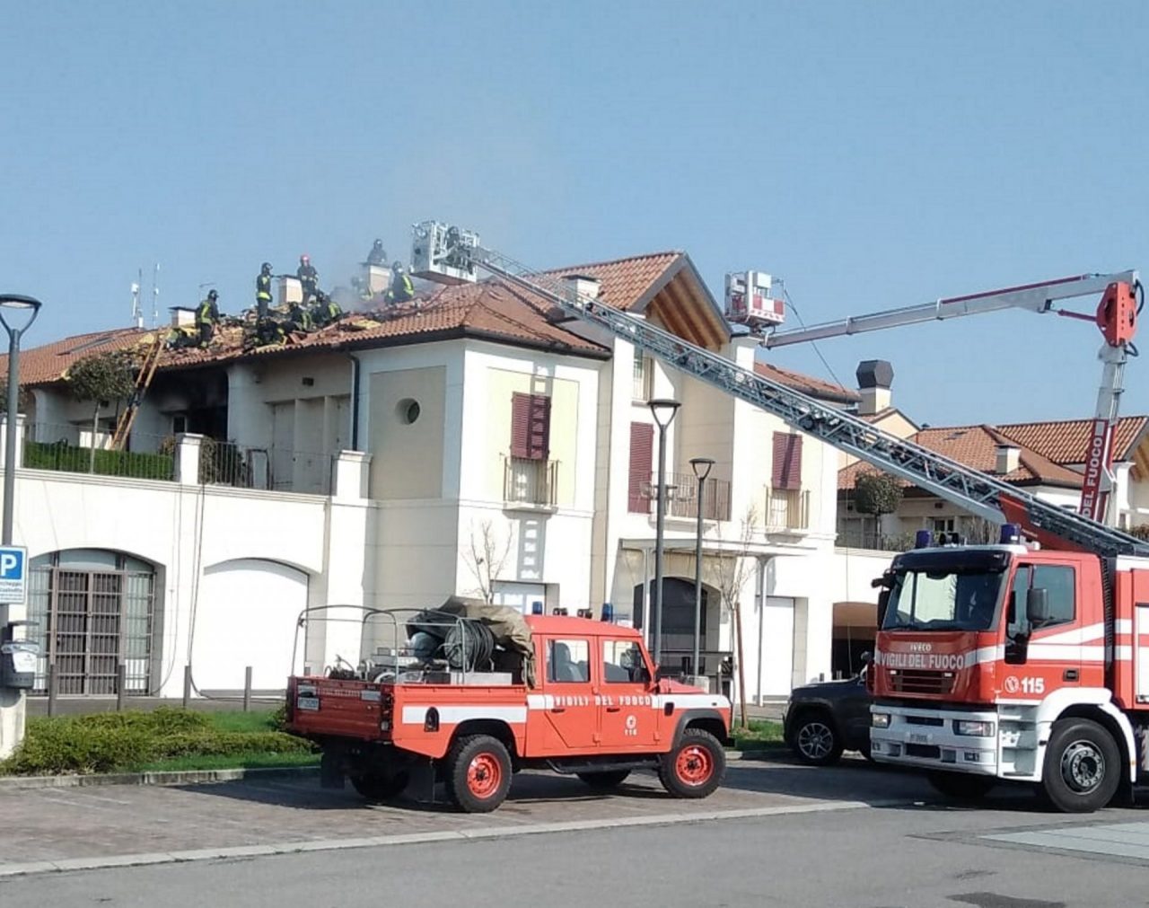 Incendio a Torbiato si mobilitano i Vigili del fuoco GALLERY