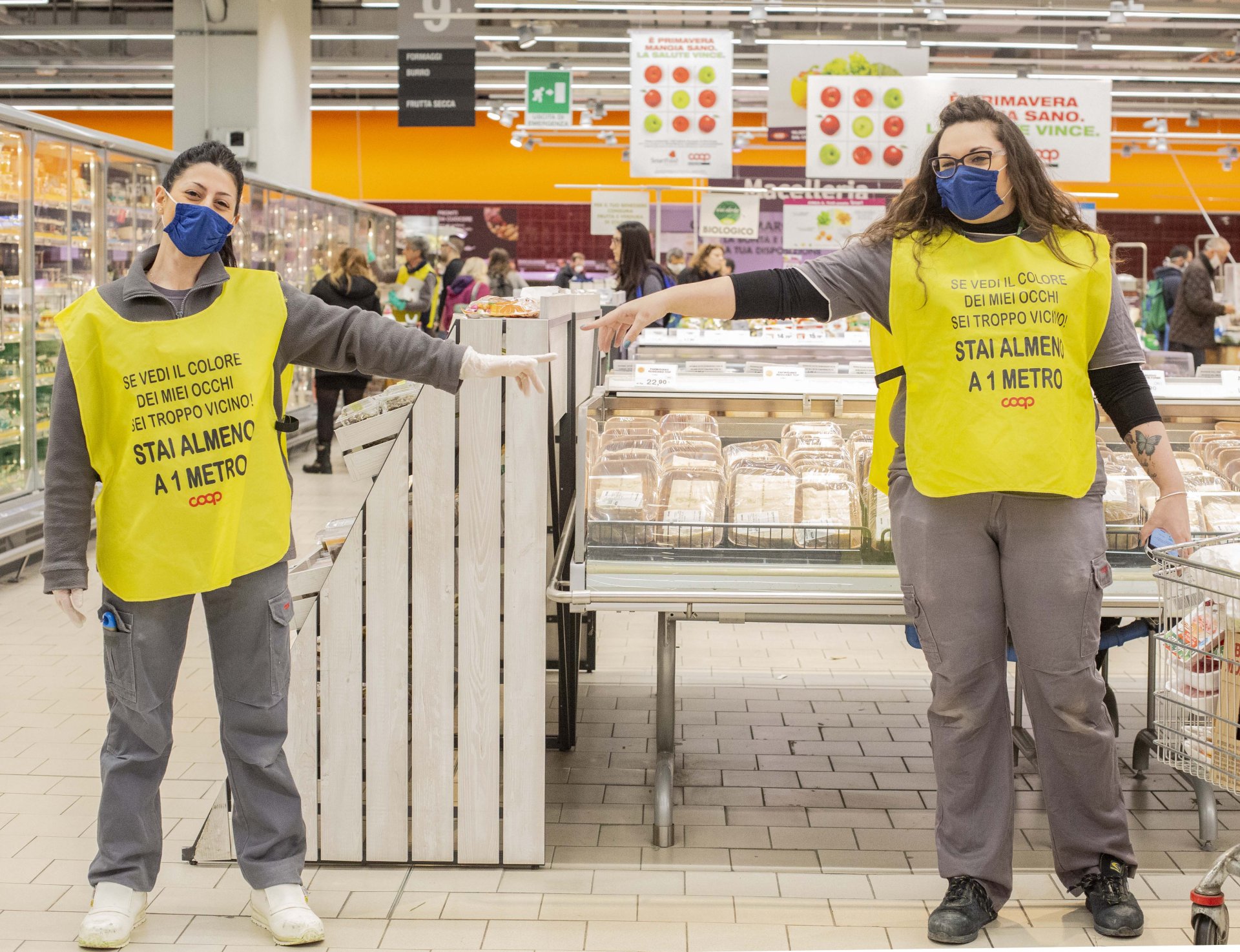 pettorine per mantenere la distanza coop lombardia