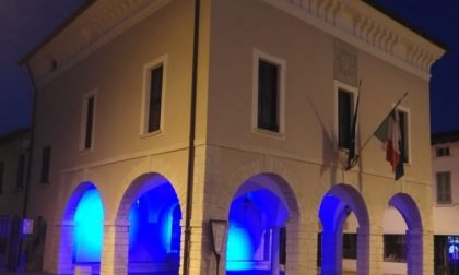 A Travagliato il Municipio si tinge di blu per la Giornata mondiale dell’autismo