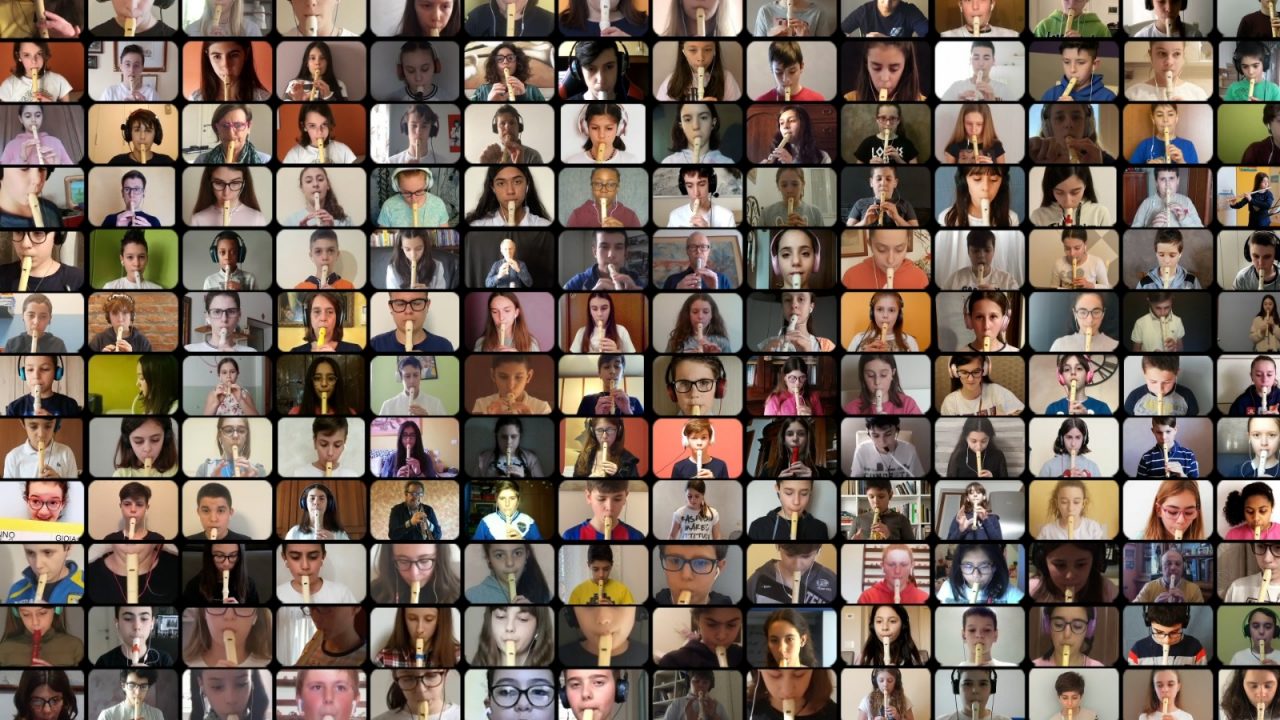 Orzinuovi non rinuncia a 1001 flauti in piazza – VIDEO