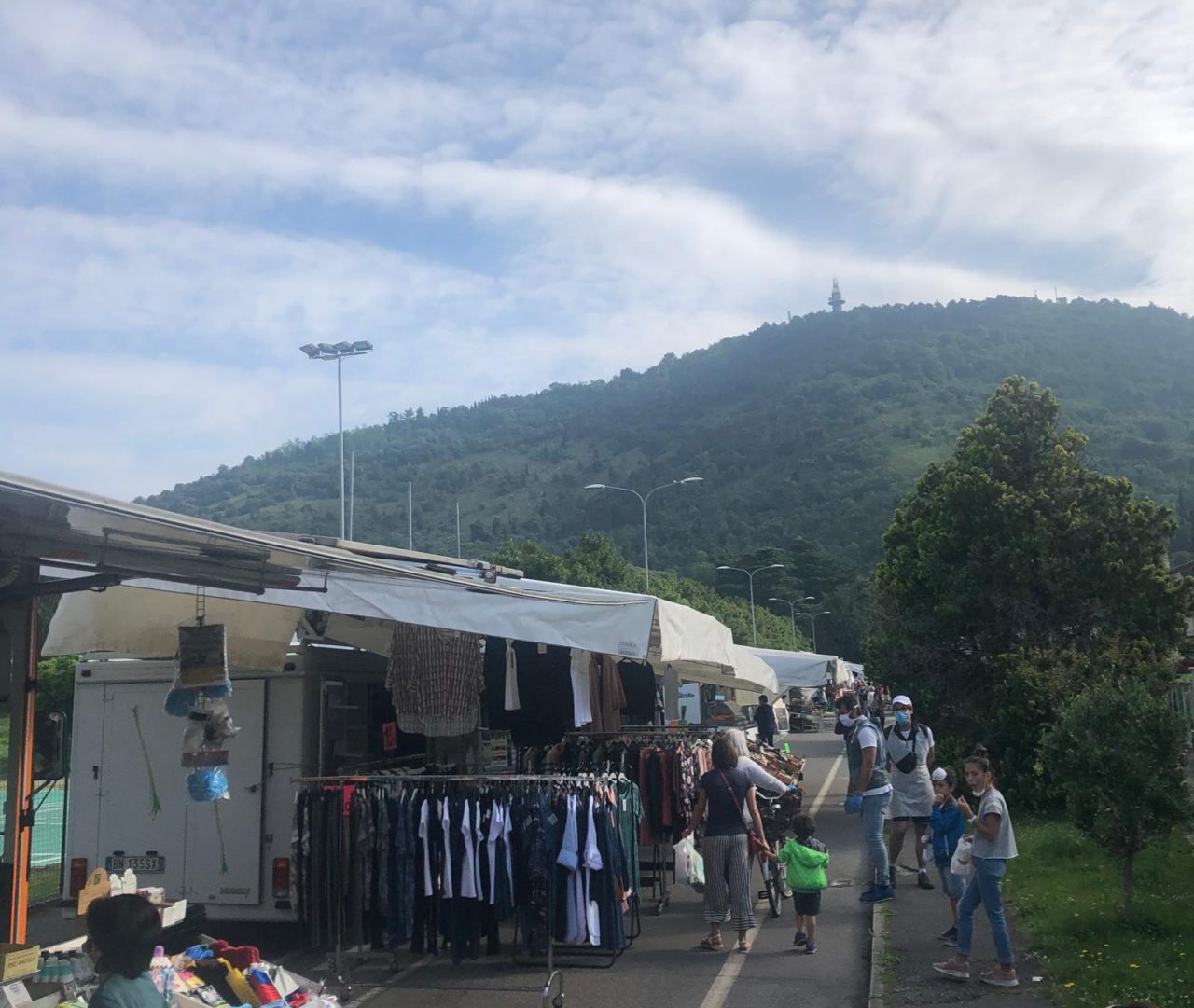 A Cologne è ritornato il mercato per la gioia degli affezionati (ma non solo)