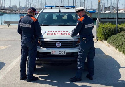 Garda: la Guardia Costiera invita a rispettare le regole
