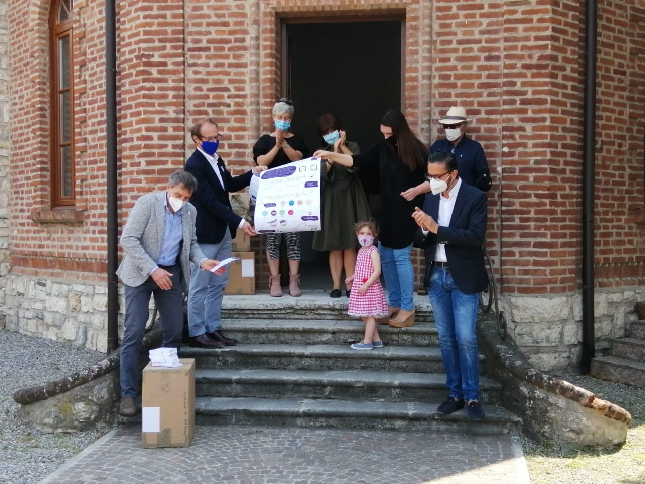 Donate 1150 mascherine dal Rotary Club Brescia Meano
