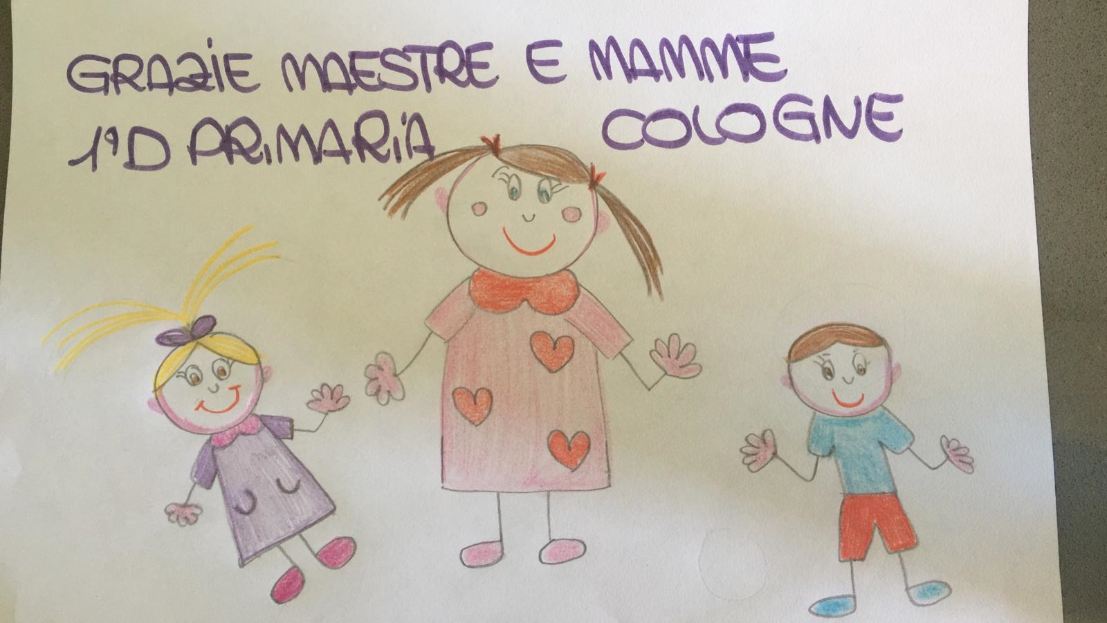 Ringraziamento a tutte le maestre dagli alunni della scuola primaria di Cologne