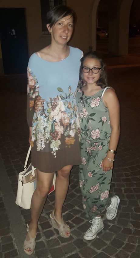 Tanti auguri mamma Alessandra, ti vogliamo bene Giulia e Alessia di Castrezzato