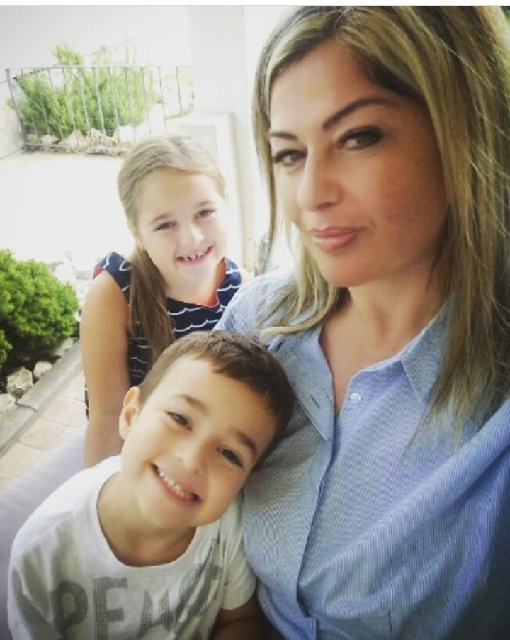 Tanti auguri mamma Bianca, ti amiamo. Da Azzurra e Leonardo di Castrezzato