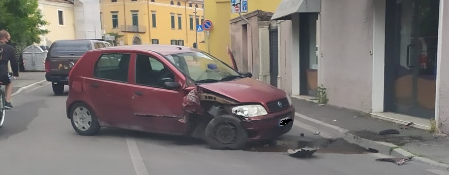 Incidente in centro a Ospitaletto, traffico rallentato