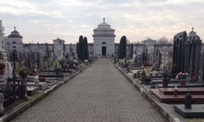 Una funzione al cimitero per ricordare i defunti di Orzinuovi