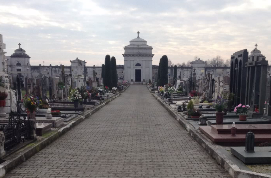 Una funzione al cimitero per ricordare i defunti di Orzinuovi
