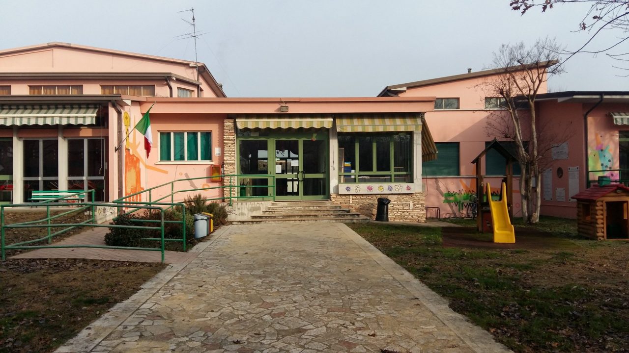 L’ultimatum della materna Ferrari: “O pagate o quella è la porta”