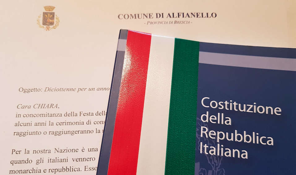 Alfianello il Comune consegna comunque la costituzione ai neo 18enni
