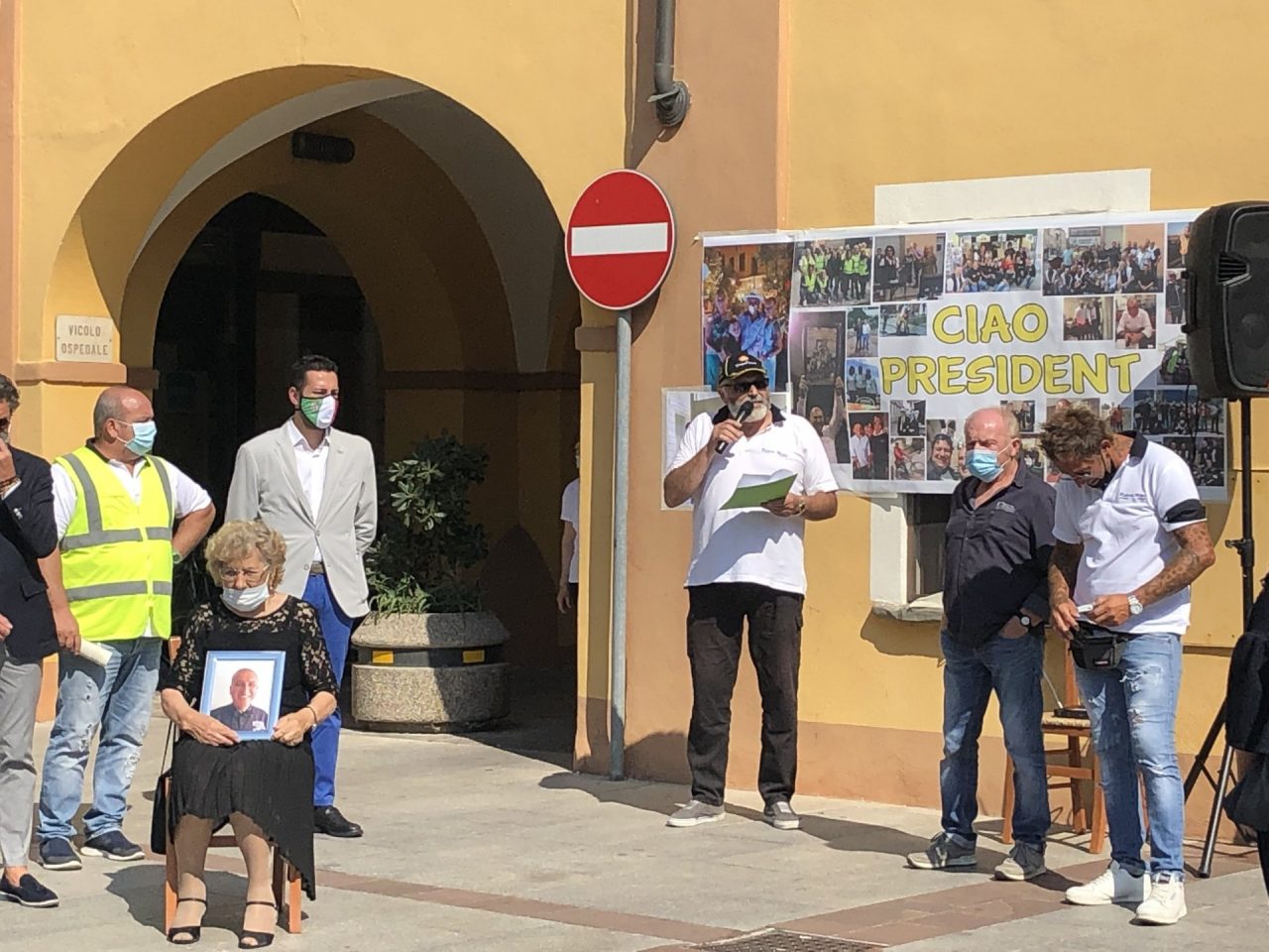 Ieri mattina l’ultimo saluto al “President”