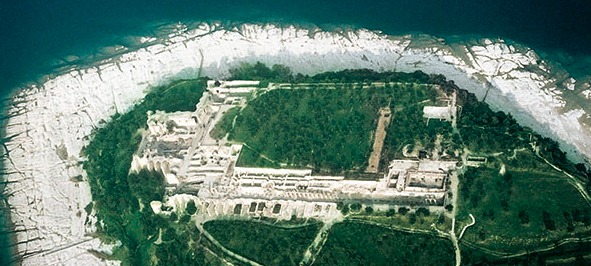 Grotte di Catullo aumentano orari di apertura e i turisti ammessi