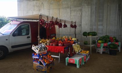 Pattuglia di Chiari “in trasferta” fa sloggiare ambulante abusivo