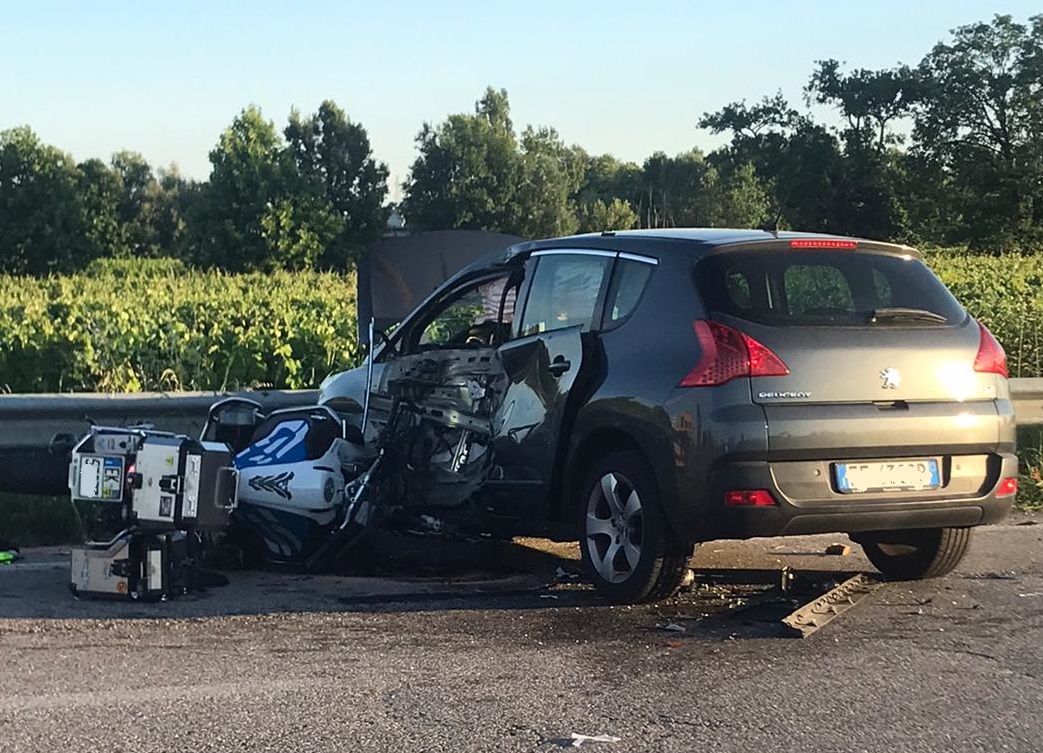 Schianto auto-moto: muore centauro 61enne di Rudiano, gravissima la compagna