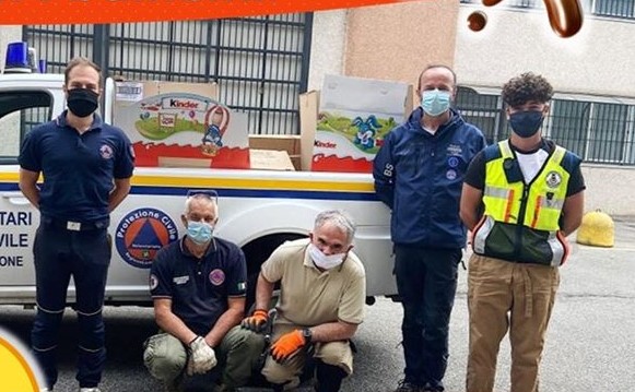 Dolci di cioccolato per tutti i bambini di Montirone