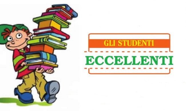 L’omaggio agli studenti più bravi: manda la foto al tuo giornale!