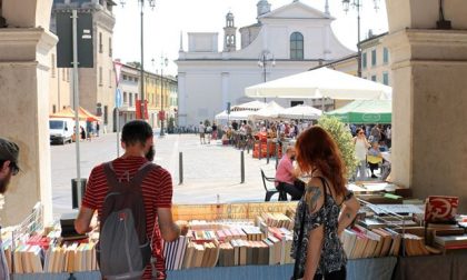 75 bancarelle per "Libri sotto i Portici"