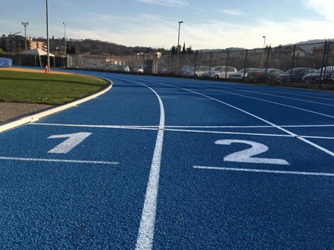 La pista di atletica di Salò utilizzabile a titolo gratuito da parte dei residenti