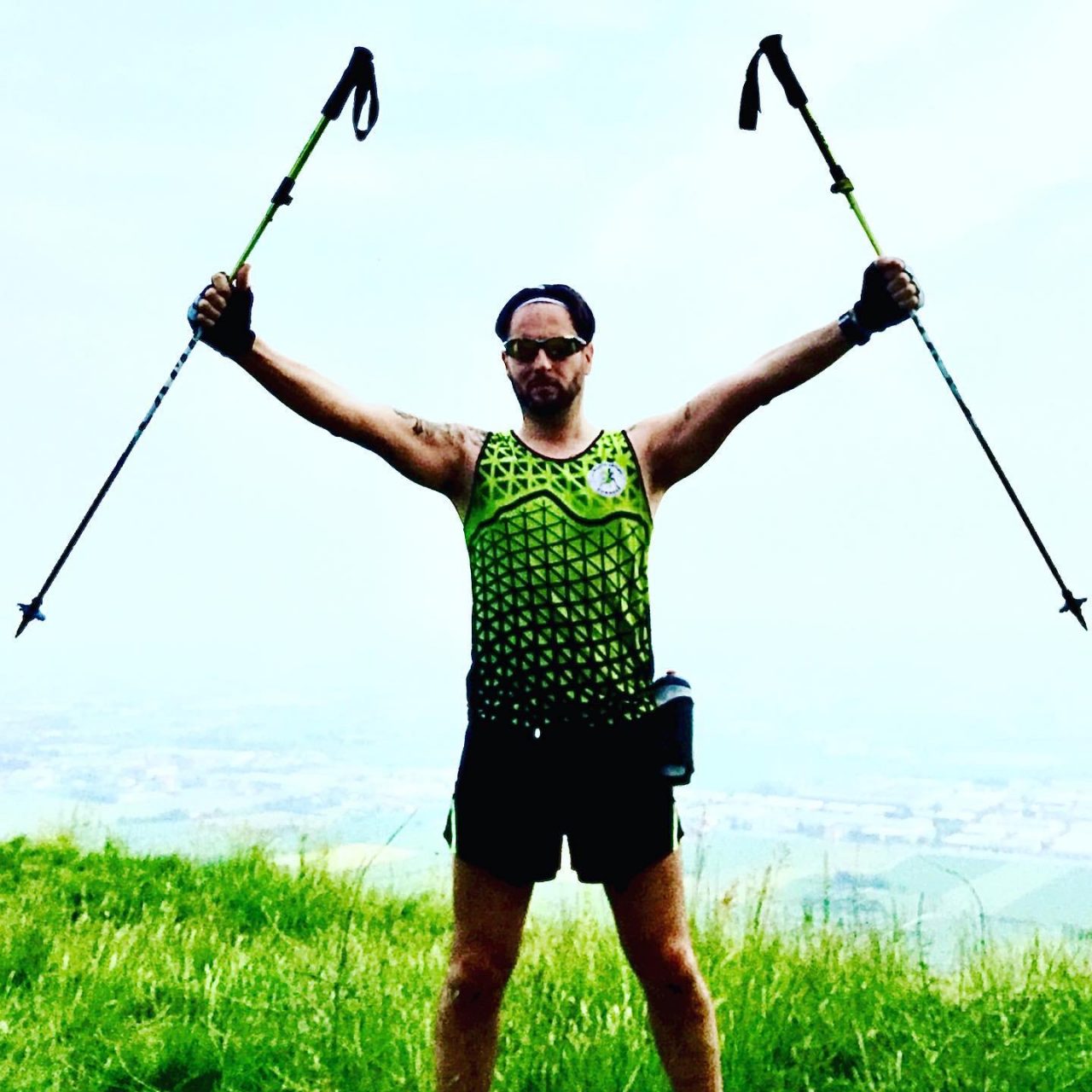 Lungo la Via degli Dei per rendere omaggio alle vittime Covid