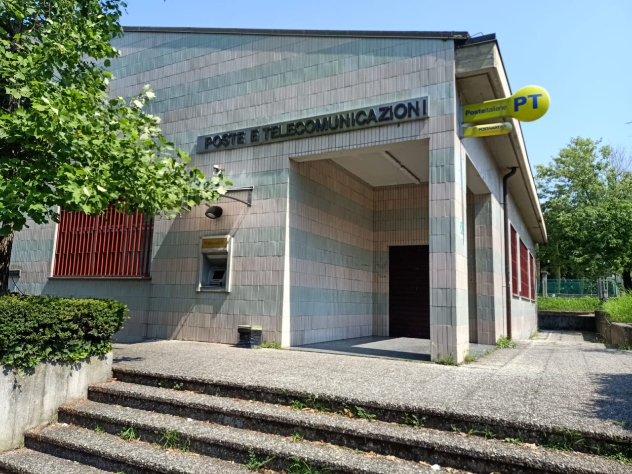 Rapina a mano armata alle Poste: bottino di circa 200mila euro