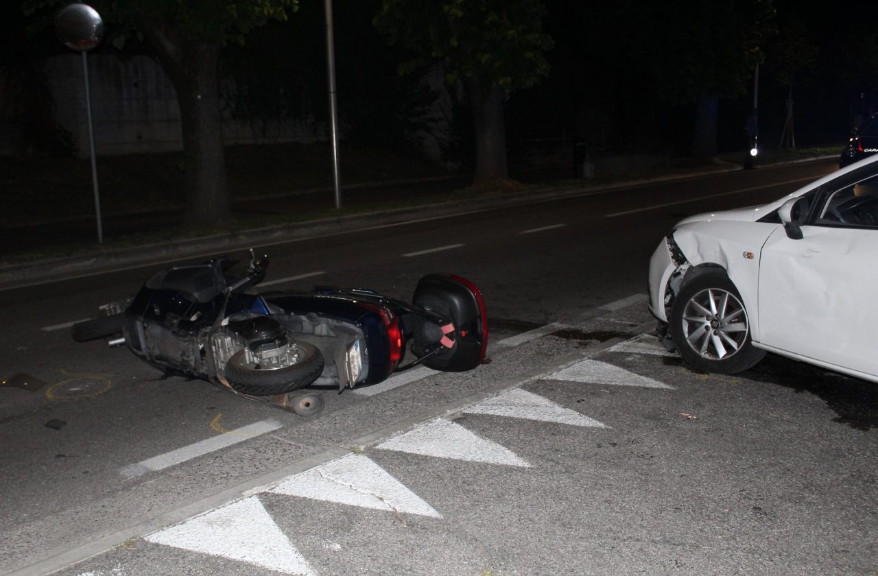Auto contro scooter, ferito un 63enne GALLERY