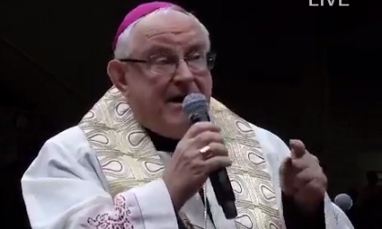 Il vescovo Zenti alla serata finale di «Summerlife» a Lonato