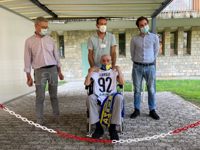 Arrigo con dirigente e personale dell’rsa verolanuova 