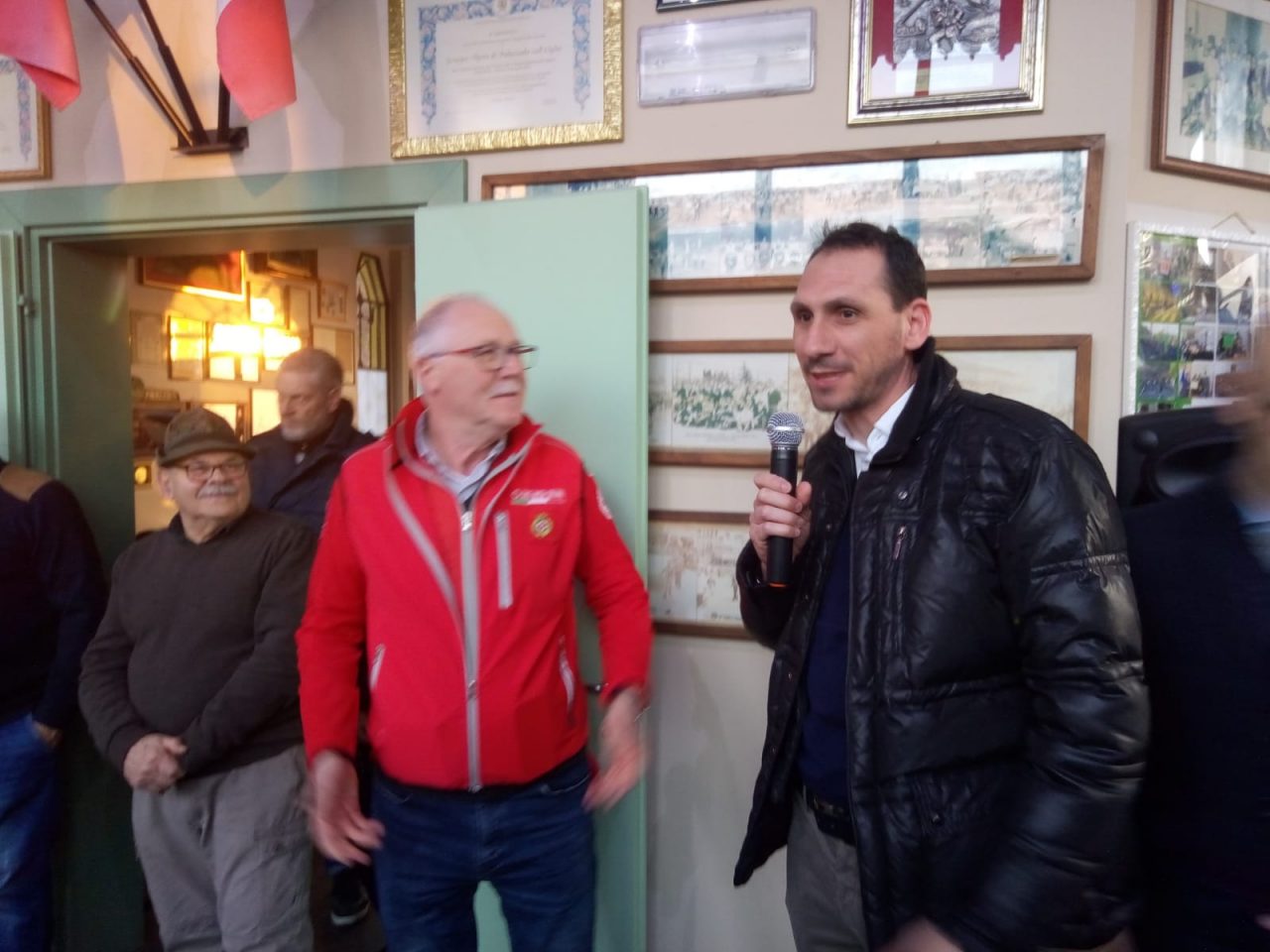 Tra privatizzazione e cambiamenti: la contabilità che frena la Croce Rossa