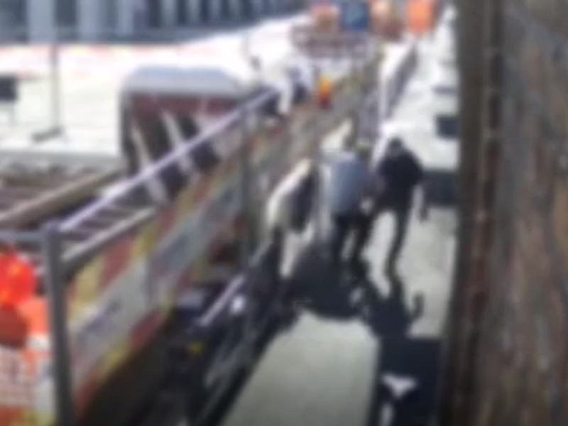 Rapina un 90enne: arrestato dalla Squadra Mobile un 39enne