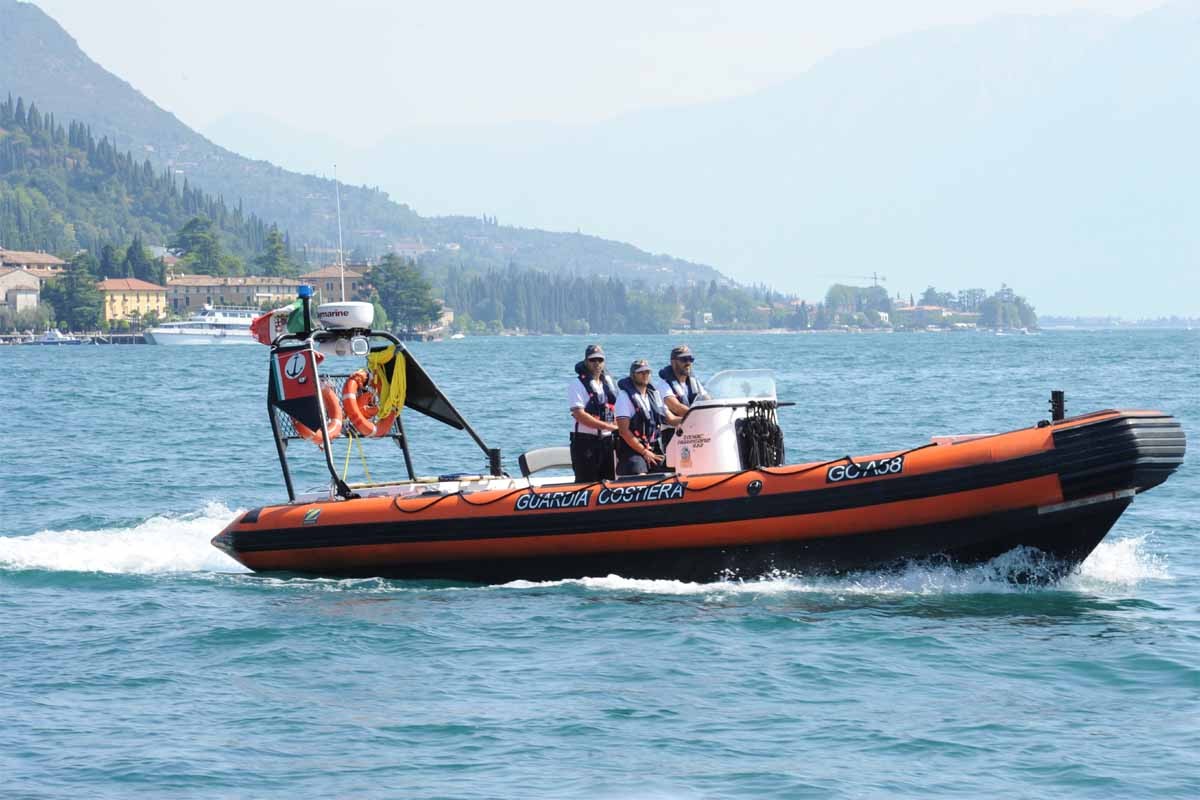 Turista 21enne gravemente ferito a Manerba, interviene la Guardia Costiera