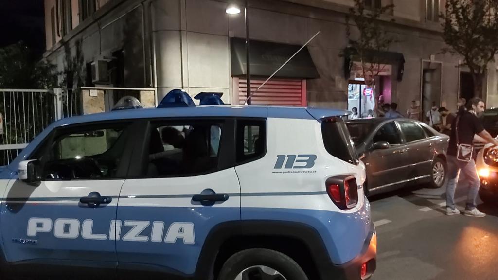 Assembramenti in strada, un 22enne fuori controllo