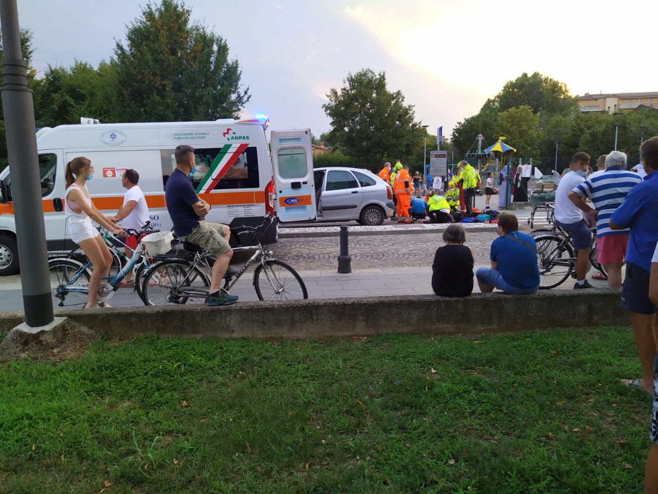 Bambina investita a Chiari, allertato l’elisoccorso