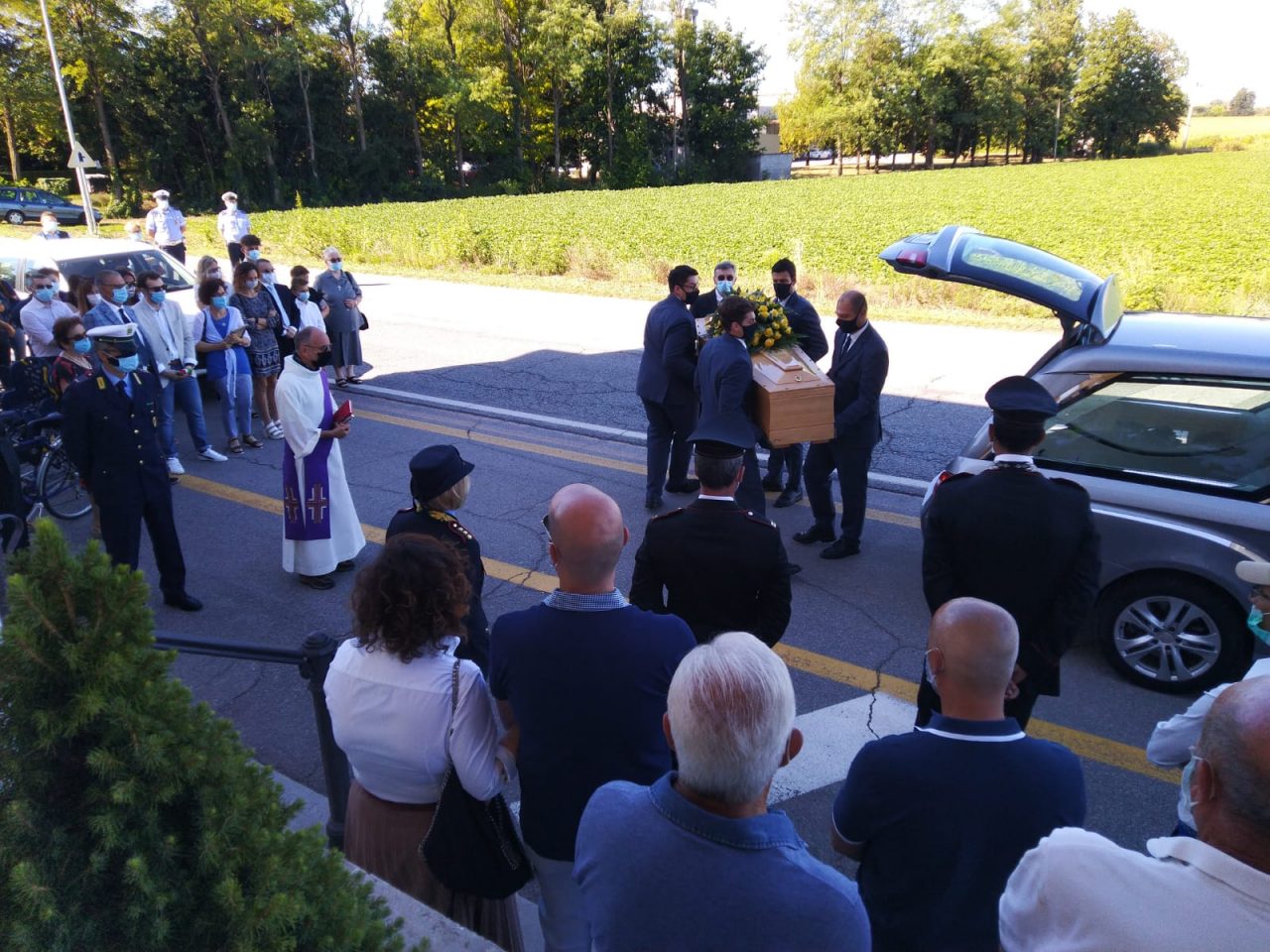 L’ultimo saluto al sindaco di Gambara Franco Stringhini