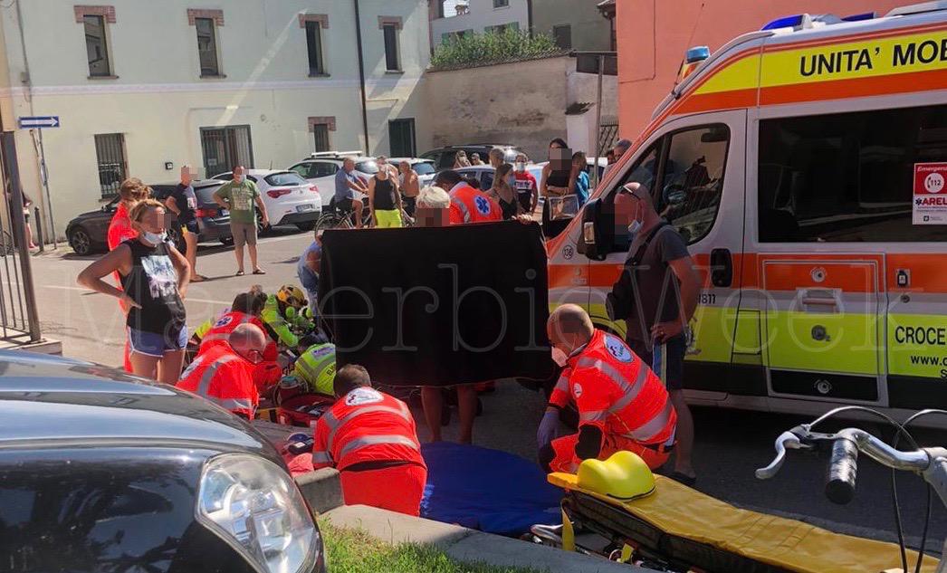 Precipita dal balcone di casa, arriva l’elisoccorso