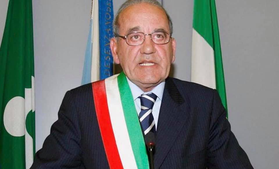 Lutto a Desenzano, addio all’ex sindaco Felice Anelli