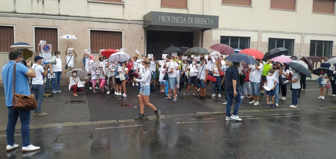 L’onda bianca si è spostata a Brescia per dire “No” al Bitumificio di Montirone