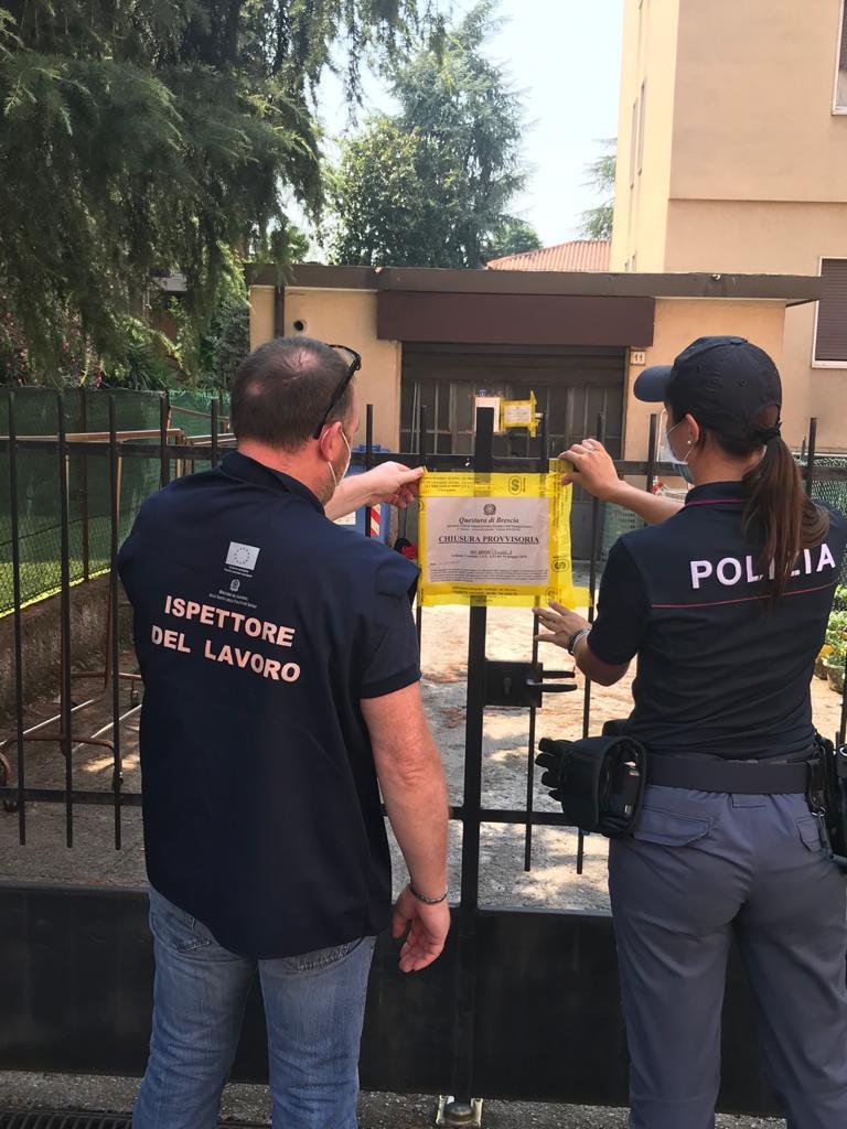 Brescia, chiuso un laboratorio tessile cinese clandestino