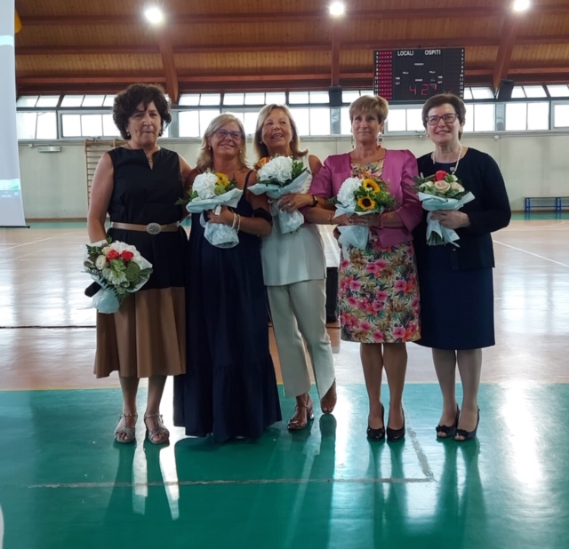 L’istituto Marzoli di Palazzolo si commuove: Preside e insegnanti vanno in pensione