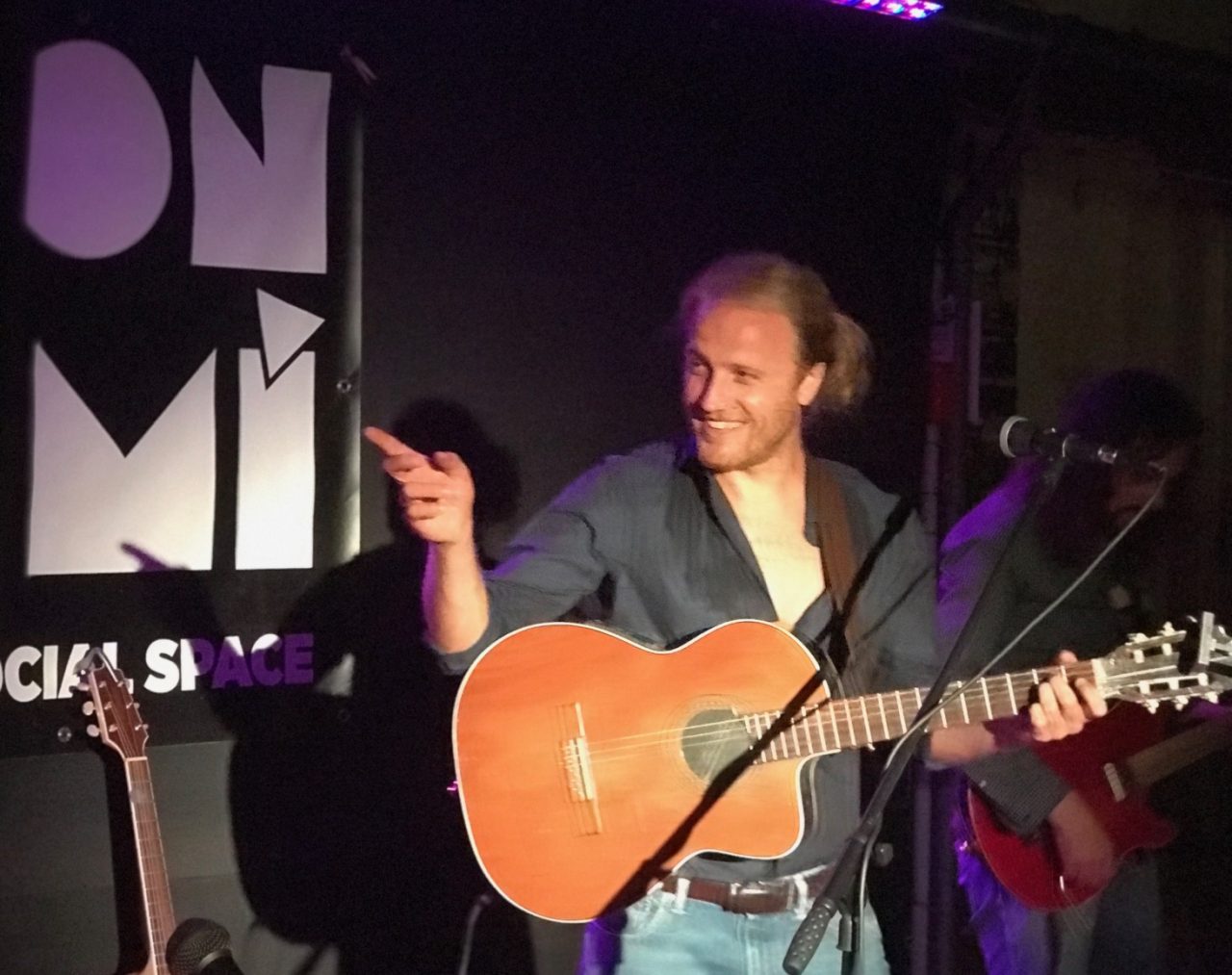 Alessandro Sipolo incanta il pubblico del Monamì