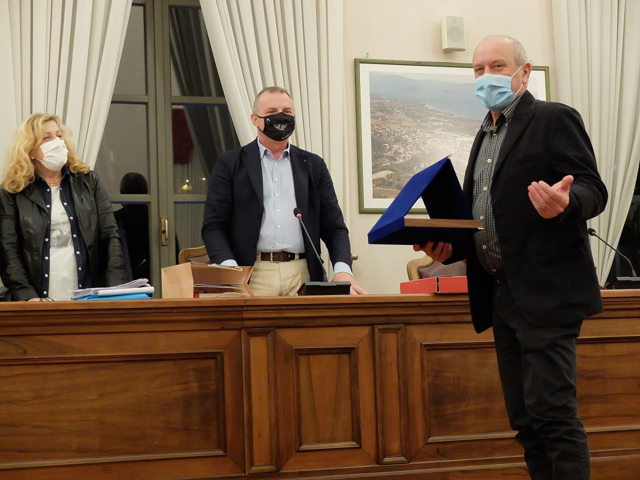 Riconoscimento allo “storico” autista dello scuolabus di Padenghe