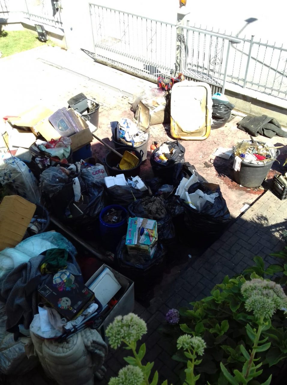 Fulmine colpisce l’antenna di casa e manda in fumo i ricordi di una vita